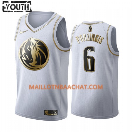 Maillot NBA Dallas Mavericks Kristaps Porzingis 6 Nike 2019-20 Blanc Golden Edition Swingman - Enfant Maillot NBA Dallas Mavericks Kristaps Porzingis 6 Nike 2019-20 Blanc Golden Edition Swingman - Enfant
